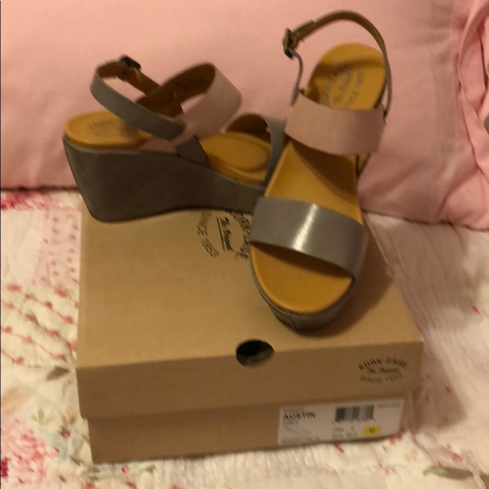 New Never Worn Grey and Pink Wedge Sandal